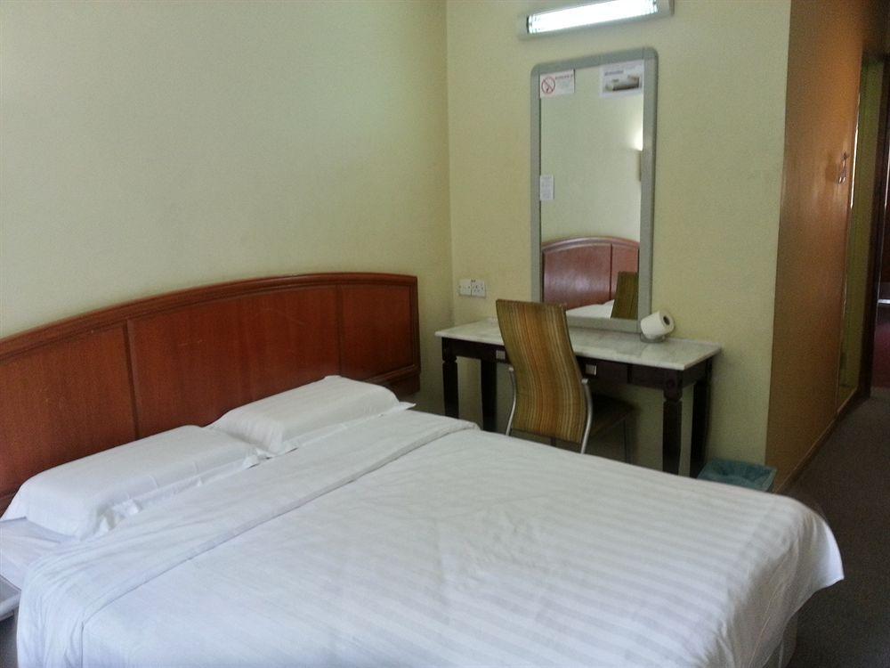 Century Hotel Kota Kinabalu Extérieur photo