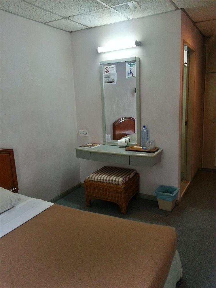 Century Hotel Kota Kinabalu Extérieur photo