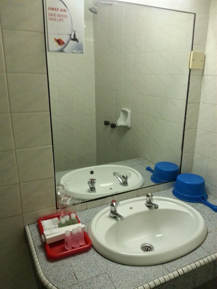 Century Hotel Kota Kinabalu Extérieur photo