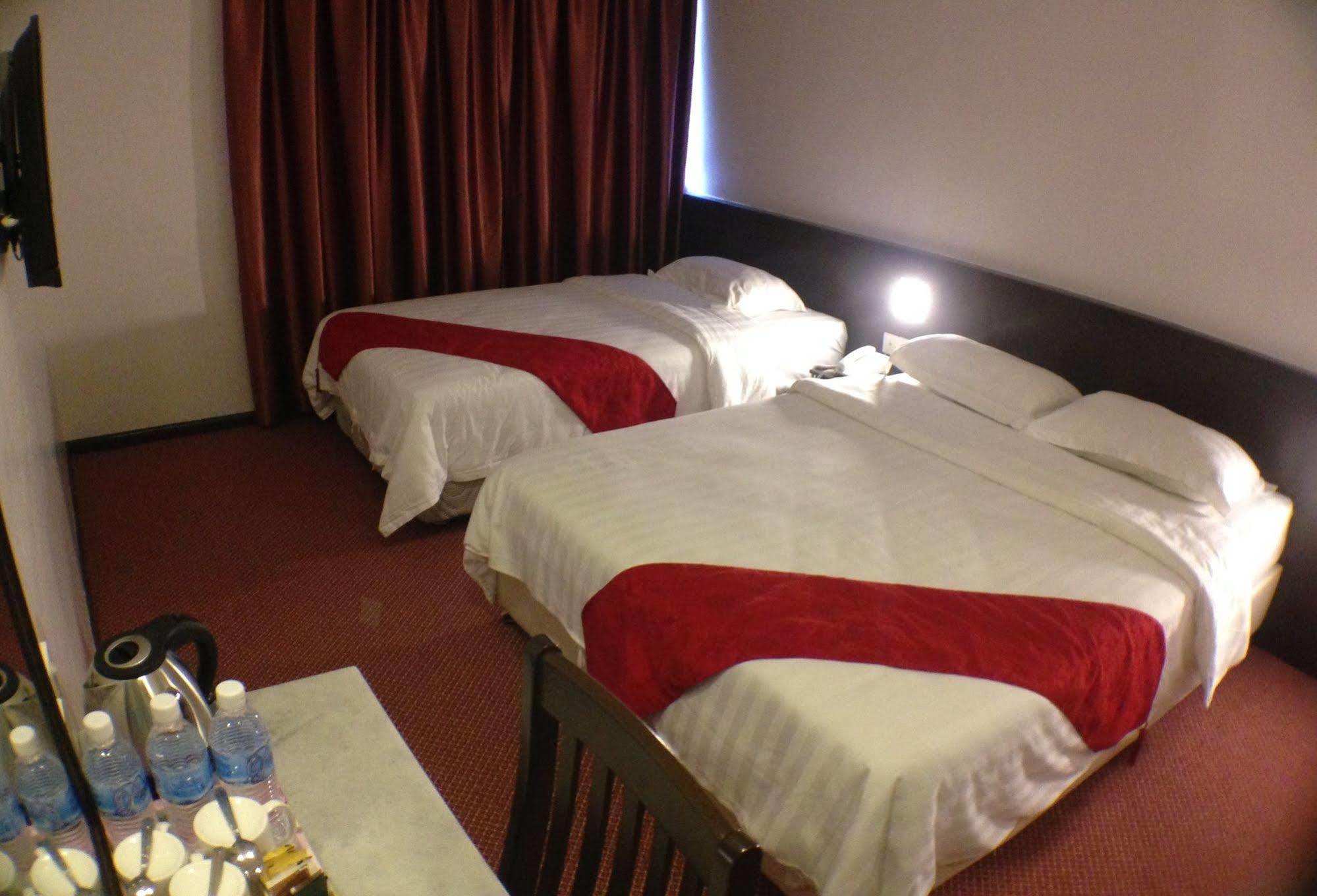 Century Hotel Kota Kinabalu Extérieur photo