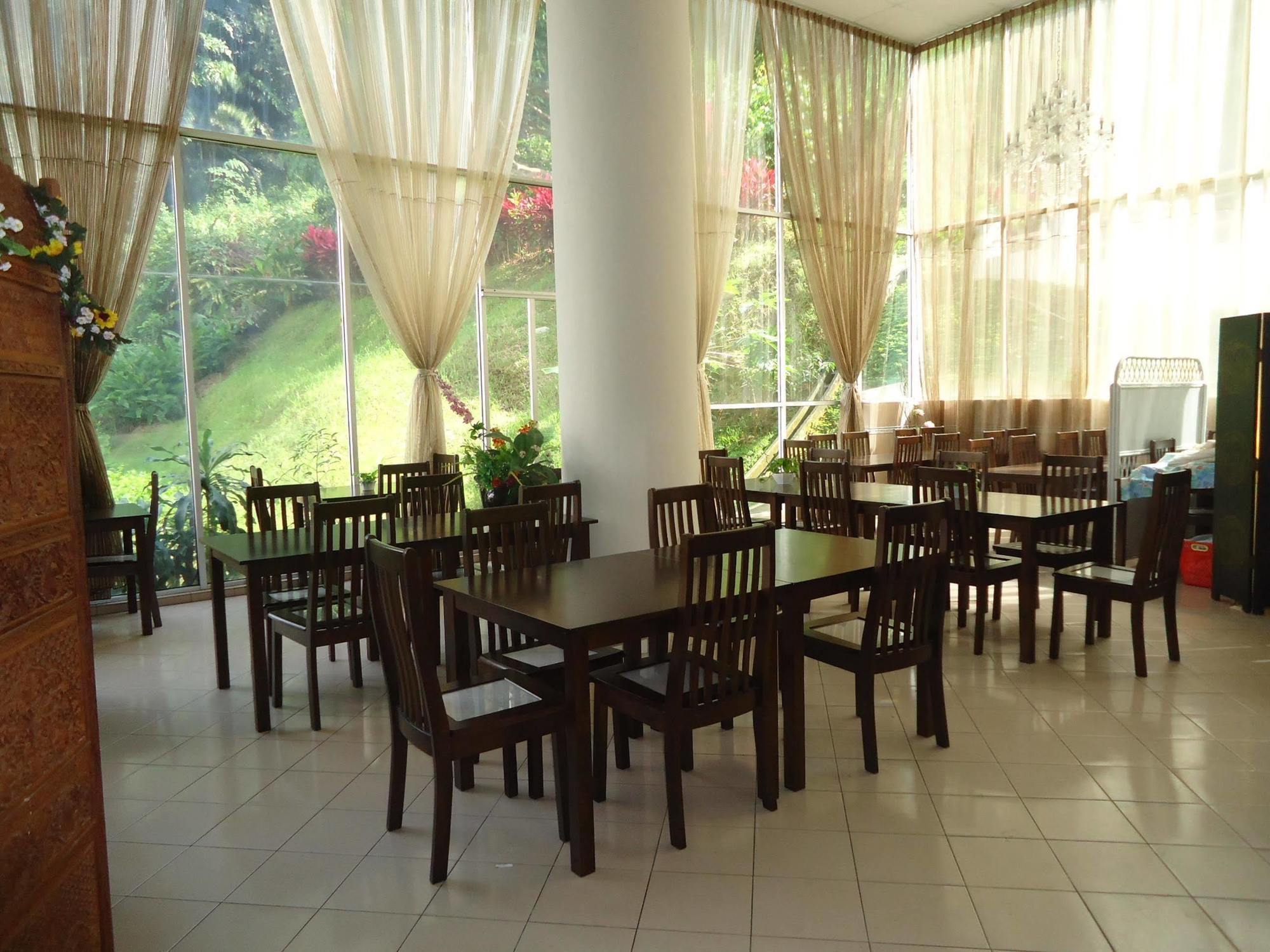 Century Hotel Kota Kinabalu Extérieur photo