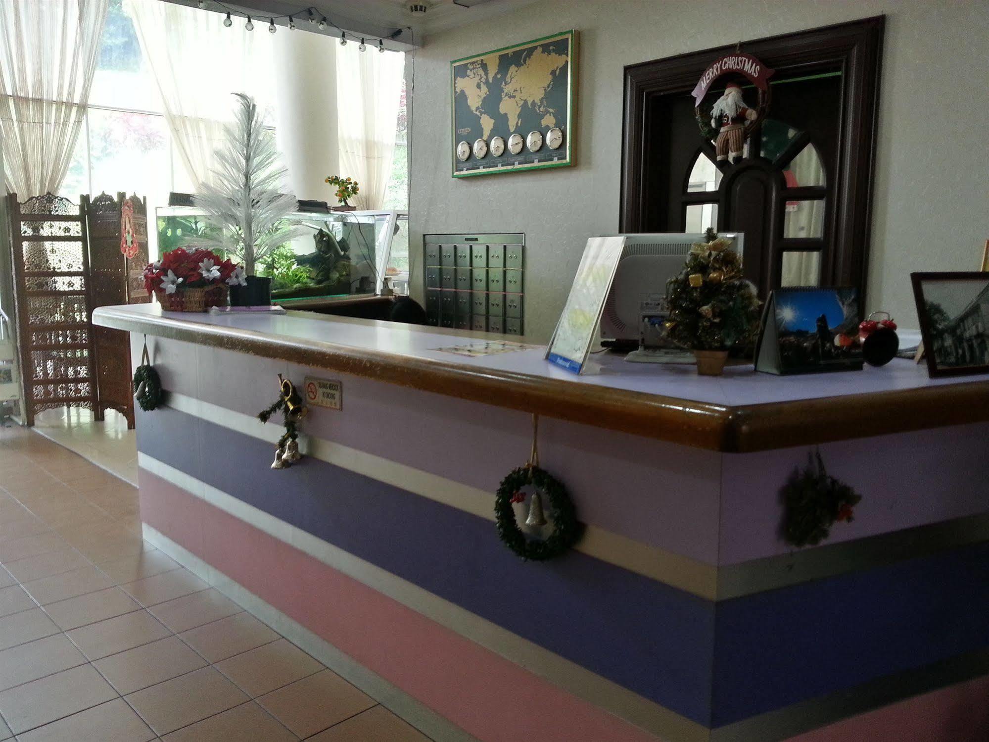 Century Hotel Kota Kinabalu Extérieur photo