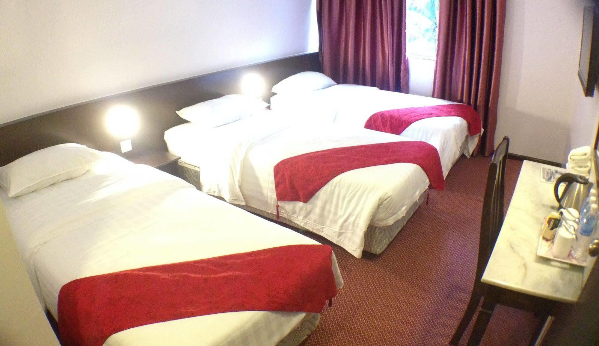 Century Hotel Kota Kinabalu Extérieur photo