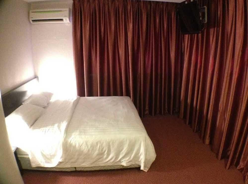 Century Hotel Kota Kinabalu Extérieur photo